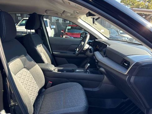 Used 2025 Nissan Kicks SV FWD image 14