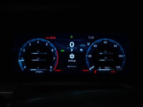 Used 2024 Toyota Tacoma TRD Off-Road image 15