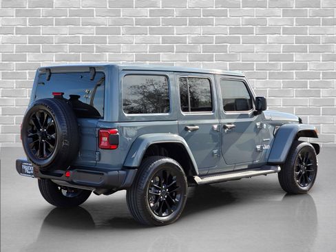 Used 2024 Jeep Wrangler Unlimited Sahara w/ Safety Group AWD/4WD image 5