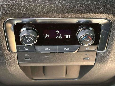 Used 2025 Chevrolet Suburban RST w/ Comfort Package image 22