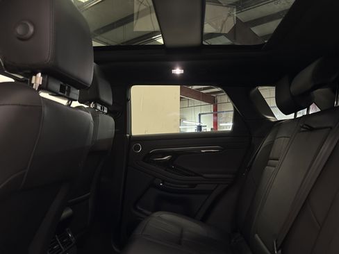 Used 2023 Land Rover Range Rover Evoque R-Dynamic S image 28