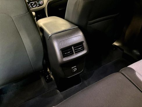 Used 2024 Chevrolet Equinox LS w/ LS Convenience Package FWD image 29