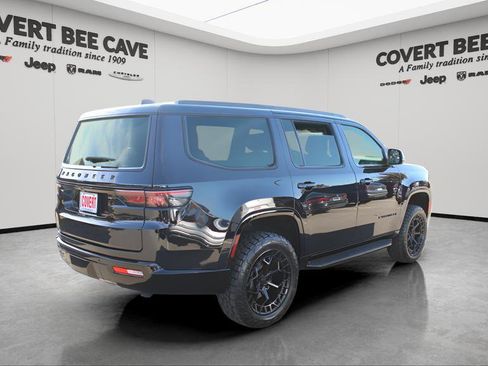 New 2025 Jeep Wagoneer Series II w/ HD Trailer Tow Package image 5