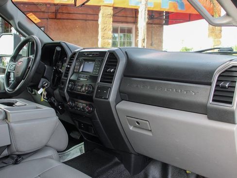 Used 2021 Ford F550 2WD Crew Cab Super Duty image 32