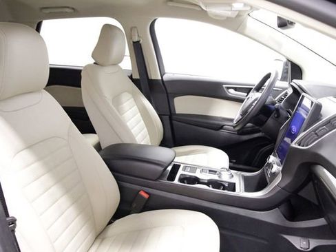 Used 2024 Ford Edge SEL image 13