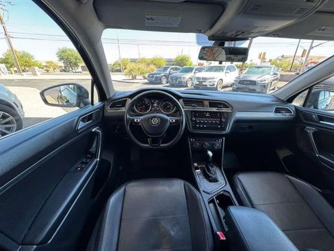 Used 2020 Volkswagen Tiguan SE image 33
