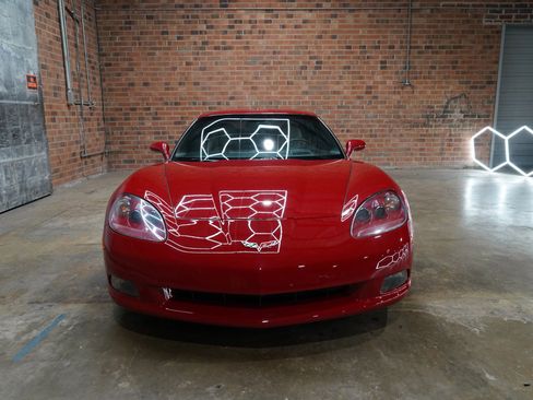 Used 2005 Chevrolet Corvette Coupe w/ Preferred Equipment Group RWD image 5