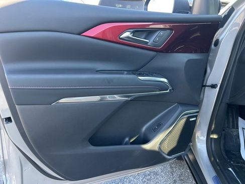 New 2026 Chevrolet Traverse Z71 image 11