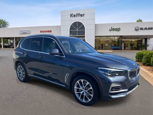 Used 2021 BMW X5 sDrive40i w/ Premium Package RWD image 2