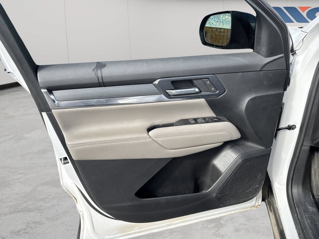 Used 2025 GMC Terrain Elevation AWD/4WD image 9