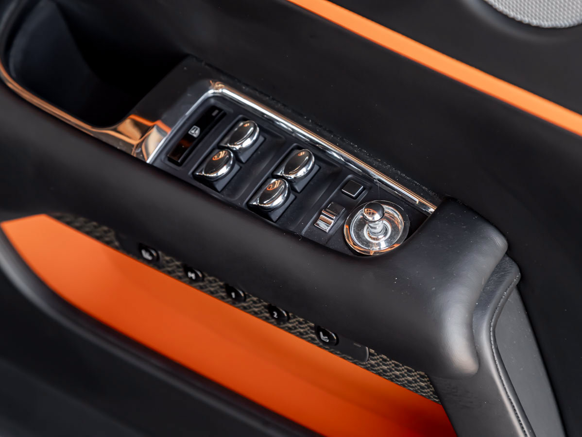 Certified 2018 Rolls-Royce Dawn RWD image 20