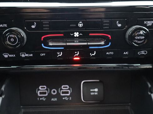 Used 2024 Jeep Grand Cherokee L Laredo w/ Luxury Tech Group I image 23