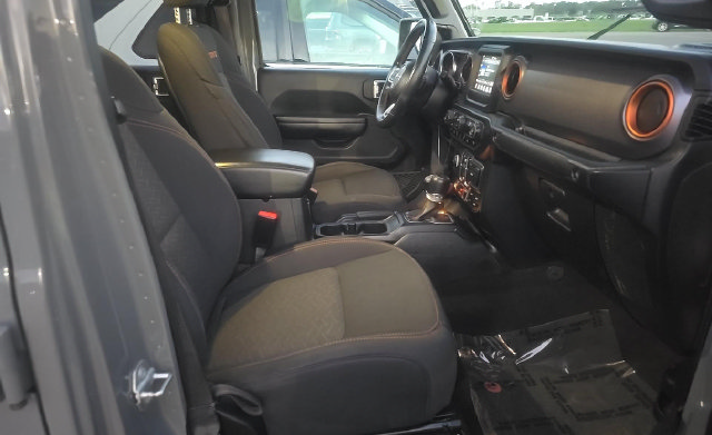 Used 2021 Jeep Gladiator Mojave w/ Auxiliary Switch Group AWD/4WD image 9