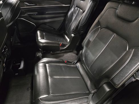 Used 2021 Jeep Grand Cherokee L Limited image 48