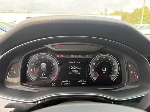 Used 2023 Audi Q8 Premium AWD/4WD image 22