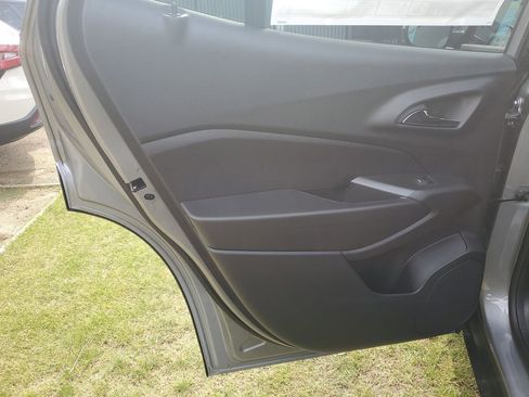 New 2026 Chevrolet Trax LT image 15