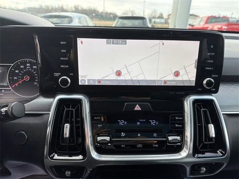 Used 2021 Kia Sorento SX image 21