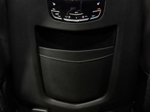 Used 2020 Cadillac Escalade Luxury w/ Escalade Sport Edition AWD/4WD image 22