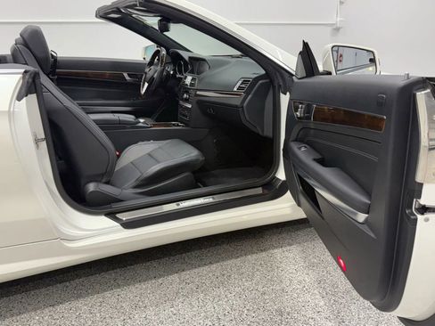 Used 2014 Mercedes-Benz E 550 Cabriolet image 55