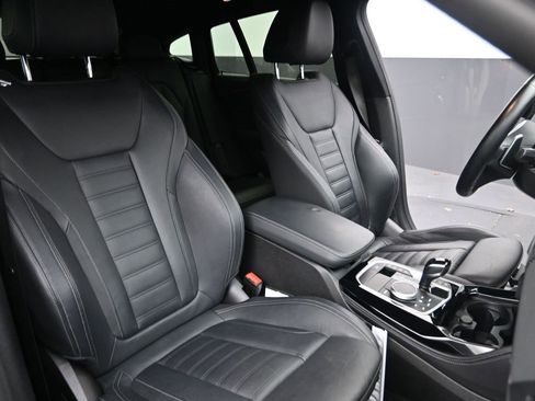 Certified 2022 BMW X4 M40i w/ Premium Package image 22