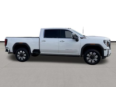 Used 2024 GMC Sierra 2500 Denali w/ Denali Reserve Package AWD/4WD image 4
