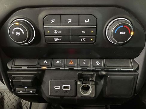 Used 2019 Chevrolet Silverado 1500 LT Trail Boss w/ Bed Protection Package image 21