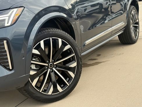 New 2026 Volvo XC90 T8 Plus image 8