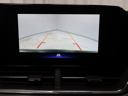 Used 2025 Chevrolet Trax ACTIV w/ Sunroof Package image 3