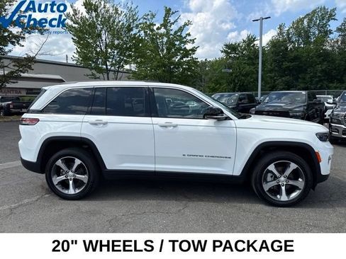 Used 2023 Jeep Grand Cherokee Limited w/ Trailer Tow Prep Group (B) AWD/4WD image 13
