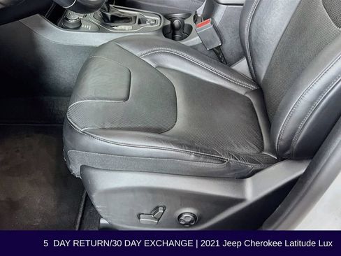 Used 2021 Jeep Cherokee Latitude Lux AWD/4WD image 23