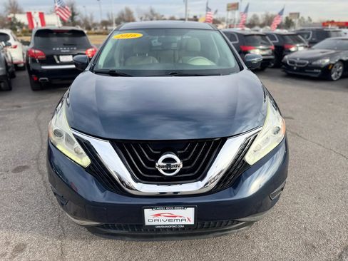 Used 2016 Nissan Murano S image 9