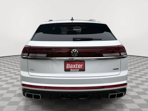Used 2024 Volkswagen Atlas Cross Sport SEL R-Line AWD/4WD image 9