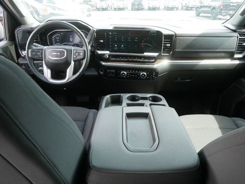 Used 2024 GMC Sierra 1500 SLE w/ Preferred Package image 19