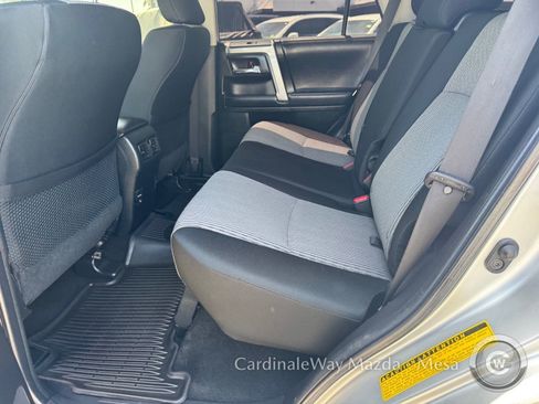 Used 2019 Toyota 4Runner SR5 AWD/4WD image 15