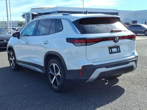 New 2026 Volkswagen Tiguan SE FWD image 3