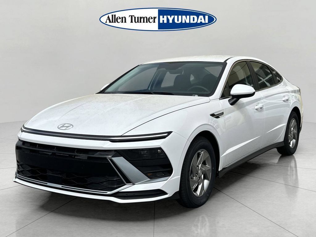 New 2026 Hyundai Sonata SE FWD image 3