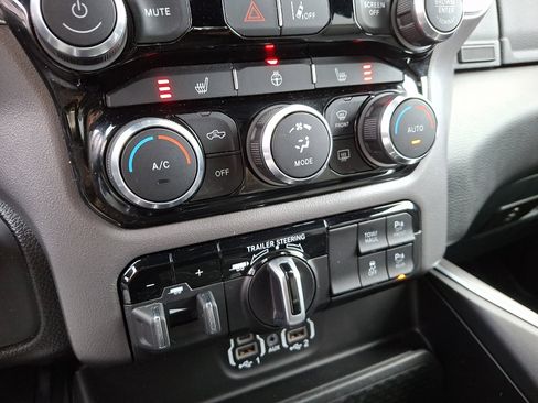 Certified 2024 RAM 1500 Big Horn w/ Trailer Tow Group image 17