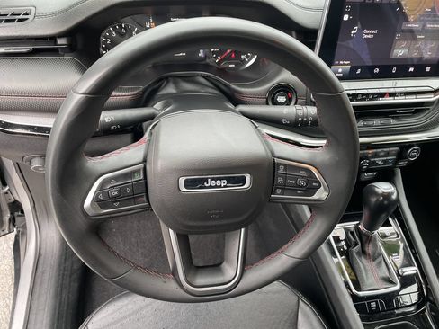 Used 2023 Jeep Compass Trailhawk AWD/4WD image 16