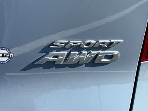 Used 2022 Honda Pilot Sport image 11