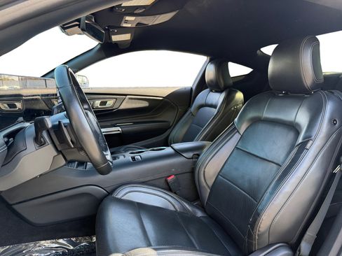 Used 2024 Ford Mustang GT Premium image 9