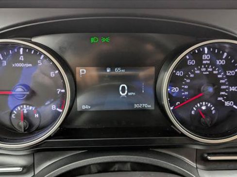 Used 2023 Kia Carnival LX FWD image 22