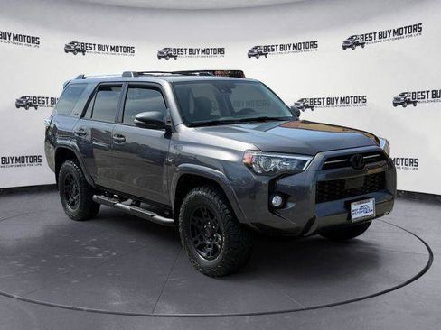 Used 2018 Toyota RAV4 LE image 41