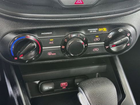 Used 2022 Kia Soul LX FWD image 17