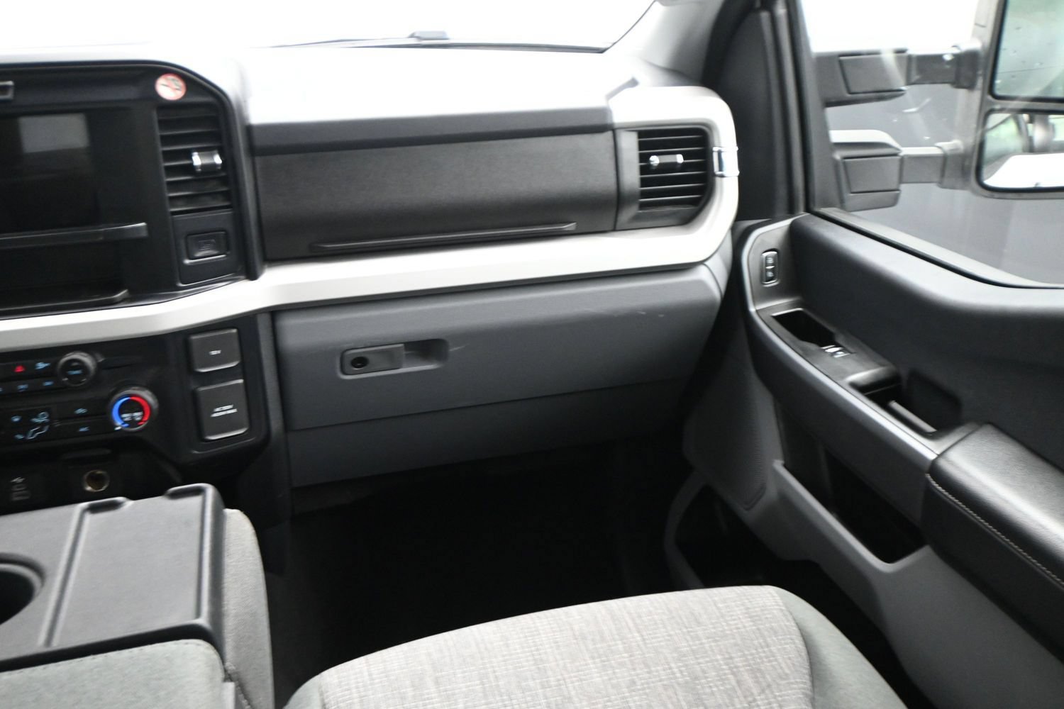 Used 2025 Ford F350 XLT AWD/4WD image 13