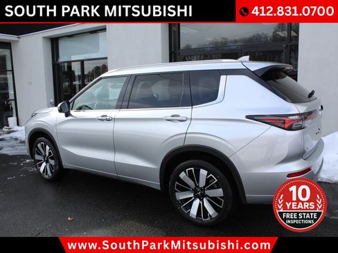 Used 2025 Mitsubishi Outlander SEL image 6