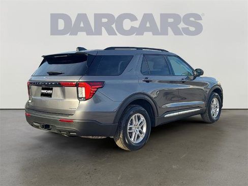 Certified 2025 Ford Explorer Active image 5