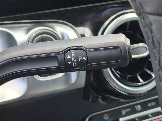 Used 2026 Mercedes-Benz GLB 250 image 10