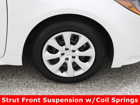 Used 2024 Toyota Corolla LE image 5