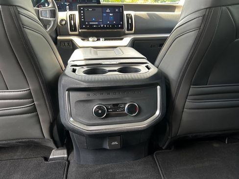 Used 2025 Ford Expedition Max Active AWD/4WD image 13