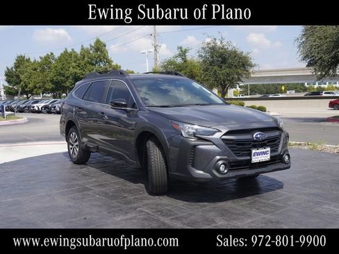 Used 2025 Subaru Outback Premium image 7